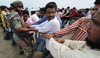 Упавшего в колодец ребенка спасали 85 часов Упавшего в колодец ребенка спасали 85 часов