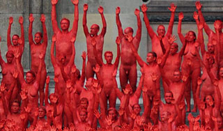 Оперный фестиваль открылся обнаженкой Оперный фестиваль открылся обнаженкой