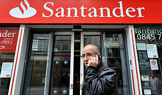 Десяткам испанских банков снизили рейтинг Десяткам испанских банков снизили рейтинг