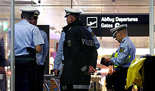 Пенсионер положил в багаж ручную гранату Пенсионер положил в багаж ручную гранату