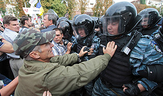 В Киеве "Беркут" применил слезоточивый газ В Киеве "Беркут" применил слезоточивый газ