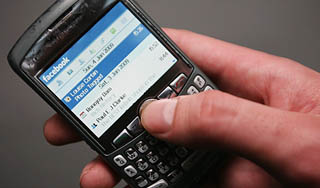 Facebook проследит за мобильниками Facebook проследит за мобильниками