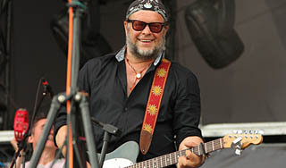 Легендарный БГ взорвал "Нашествие" Легендарный БГ взорвал "Нашествие"