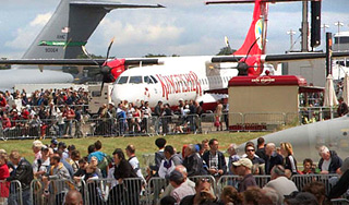 В Британии открылся авиасалон "Фарнборо" В Британии открылся авиасалон "Фарнборо"