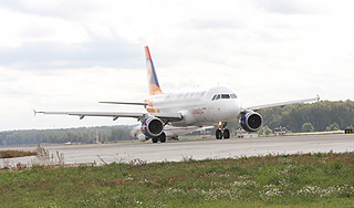 В Новосибирске аварийно сел аэробус А-320 В Новосибирске аварийно сел аэробус А-320