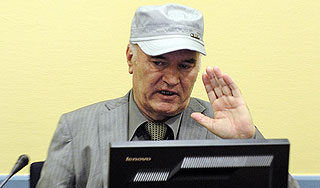 Младича госпитализировали из зала суда Младича госпитализировали из зала суда