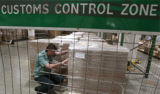 Медведев обвинил таможню в коррупции Медведев обвинил таможню в коррупции