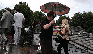 На Москву надвигаются град и гроза На Москву надвигаются град и гроза