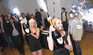 Россияне в Монако заказывают пингвинов Россияне в Монако заказывают пингвинов