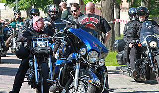 Чайка займется фальшивыми визами байкеров Чайка займется фальшивыми визами байкеров