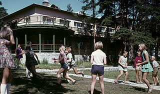 Детдомовцев спасают из опасного лагеря Детдомовцев спасают из опасного лагеря