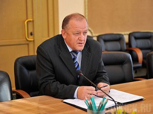 Главе Карачева предложили уйти в отставку Василий Шураев