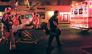 В США на премьере "Бэтмена" устроили бойню В США на премьере "Бэтмена" устроили бойню