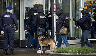 Убийца из кинотеатра расставил "ловушки" Убийца из кинотеатра расставил "ловушки"