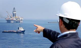 Россия будет искать нефть вместе с Италией Россия будет искать нефть вместе с Италией