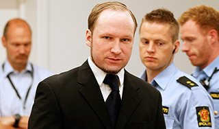 Брейвика перевели в трехкомнатную камеру Брейвика перевели в трехкомнатную камеру