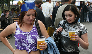 Россияне пьют пива больше всех в Европе Россияне пьют пива больше всех в Европе