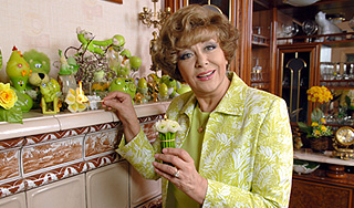 Эдита Пьеха выстрелила из пушки Эдита Пьеха выстрелила из пушки