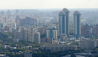 Безветрие и влажность "задымили" Москву Безветрие и влажность "задымили" Москву