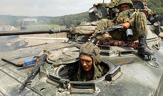 Российских танкистов переодели в "Ковбоев" Российских танкистов переодели в "Ковбоев"