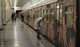 В московском метро пустили уникальный поезд В московском метро пустили уникальный поезд