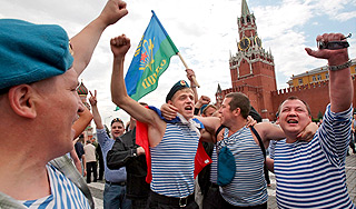 Миллион десантников выходит на улицы Миллион десантников выходит на улицы