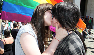 "В Контакте" предложили геям сменить пол "В Контакте" предложили геям сменить пол