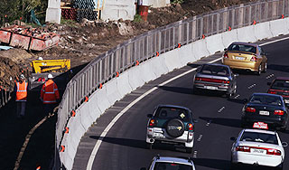 Фермер из Латвии закрыл дорогу в Литву Фермер из Латвии закрыл дорогу в Литву