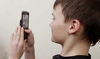 Милиция проникнет в телефоны школьников Милиция проникнет в телефоны школьников