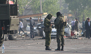 Смертники подорвали машину в Грозном Смертники подорвали машину в Грозном