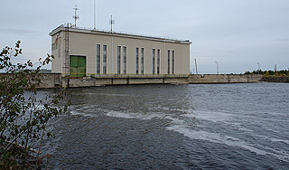 В Карелии сильные ливни разрушили дамбу В Карелии сильные ливни разрушили дамбу