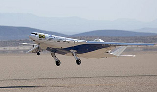 В США впервые взлетел "самолет будущего" В США впервые взлетел "самолет будущего"