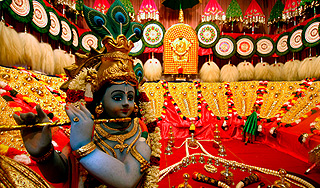 Индия празднует день рождения Кришны Индия празднует день рождения Кришны