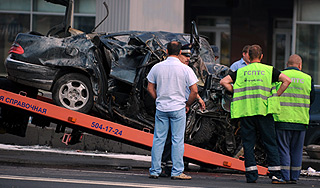 Игумен устроил ДТП в центре Москвы Игумен устроил ДТП в центре Москвы