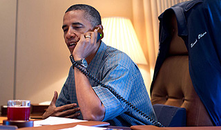 Обама ждет сообщения от марсиан Обама ждет сообщения от марсиан