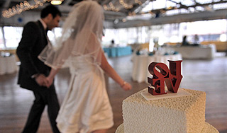 В США ввели в моду праздновать разводы В США ввели в моду праздновать разводы