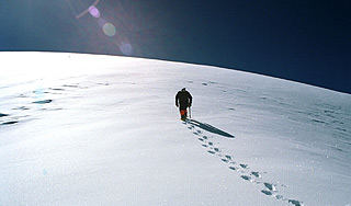Альпинист прожил неделю в трещине ледника Альпинист прожил неделю в трещине ледника