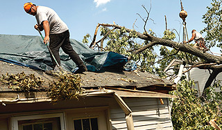 Крупный град обрушился на Кузбасс Крупный град обрушился на Кузбасс