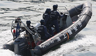 Япония поймала китайцев на спорных островах Япония поймала китайцев на спорных островах