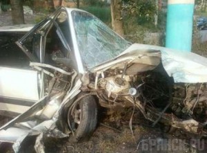 В Бежице водитель автомобиля врезался в электроопору