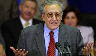 Кофи Аннана заменит алжирский дипломат Кофи Аннана заменит алжирский дипломат