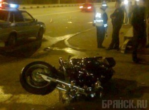 Возле ЦУМа в Брянске погиб мотоциклист