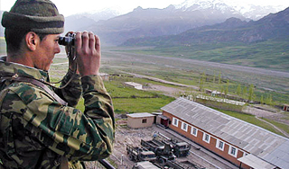 В Киргизии рядовой расстрелял сослуживцев В Киргизии рядовой расстрелял сослуживцев