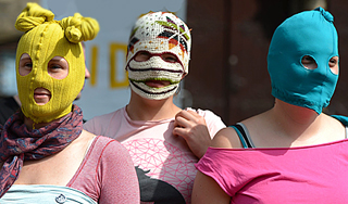 Посетители кафе поругались из-за Pussy Riot Посетители кафе поругались из-за Pussy Riot