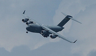 Самолет генерала США подбили в Баграме Самолет генерала США подбили в Баграме