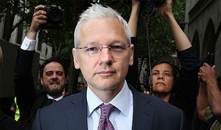 Эквадор отказался вывозить Ассанжа почтой Эквадор отказался вывозить Ассанжа почтой