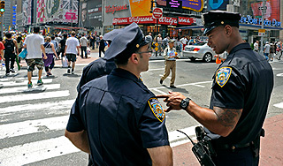 В центре Нью-Йорка расстреляли прохожих В центре Нью-Йорка расстреляли прохожих