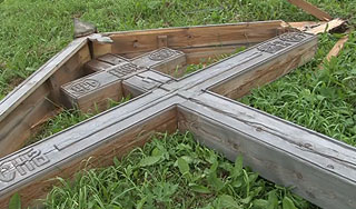 Церковь восстановит срубленный крест Церковь восстановит срубленный крест