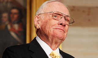 Астронавт Нил Армстронг умер после операции Астронавт Нил Армстронг умер после операции