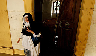 Суд заточил в монастырь жену маньяка Суд заточил в монастырь жену маньяка